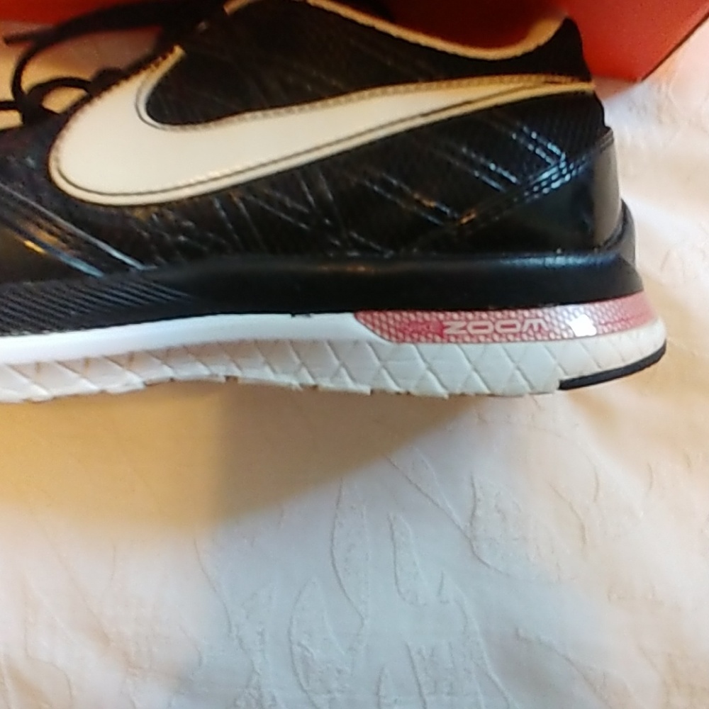 Nike zoom tennis shoes